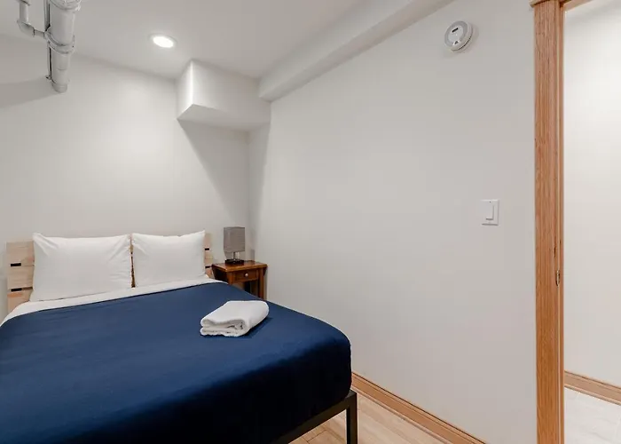 Quiet Oasis Only Minutes From Downtown - Friendly Neighborhood! Apts